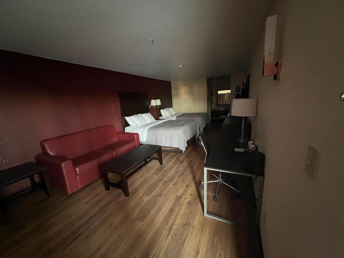 Quality Inn & Suites I-10 Near Fiesta Texas Сан Антонио Екстериор снимка