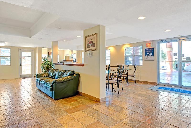 Quality Inn & Suites I-10 Near Fiesta Texas Сан Антонио Екстериор снимка